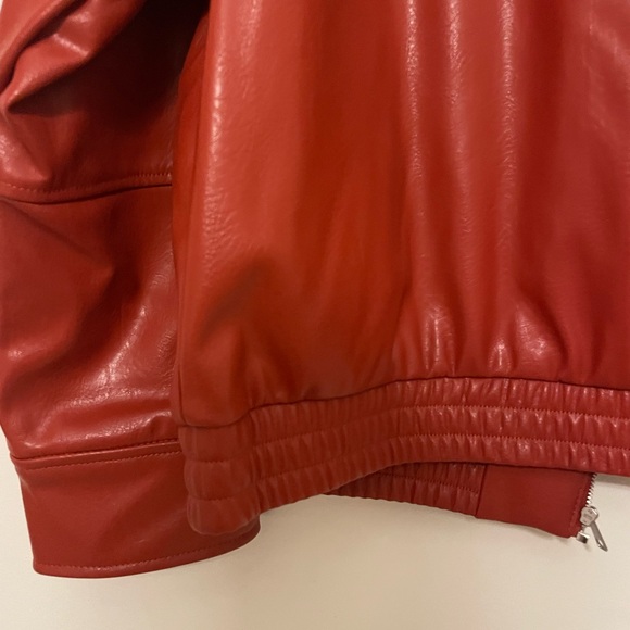 Zara leather bomber jacket - wore only once - Picture 4 of 8